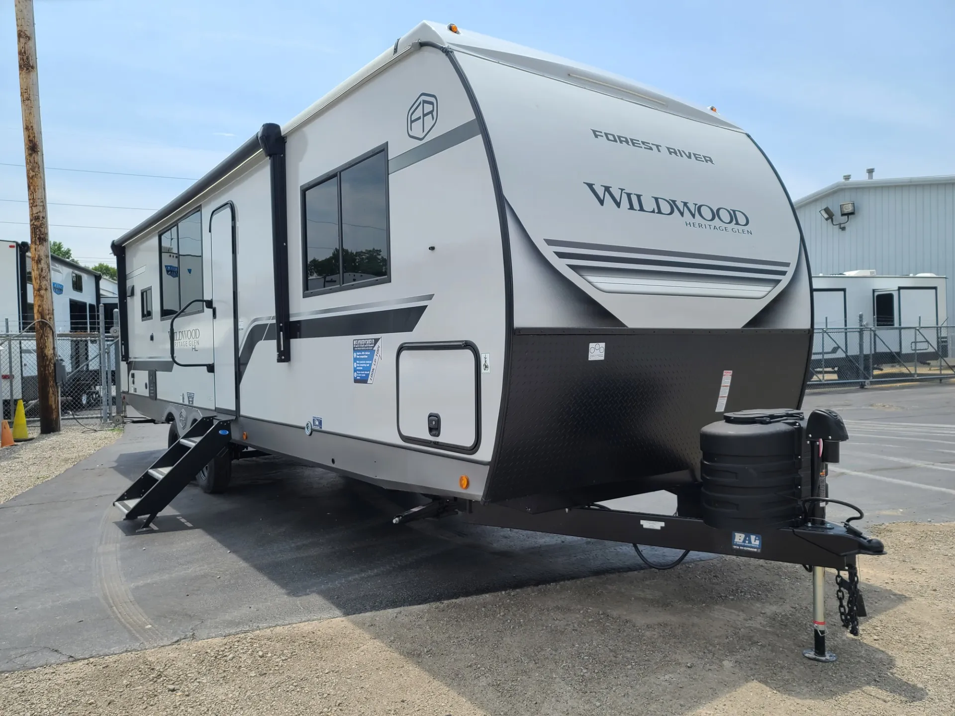 2027 Wildwood Heritage Glen 305RLOK - Photo 3
