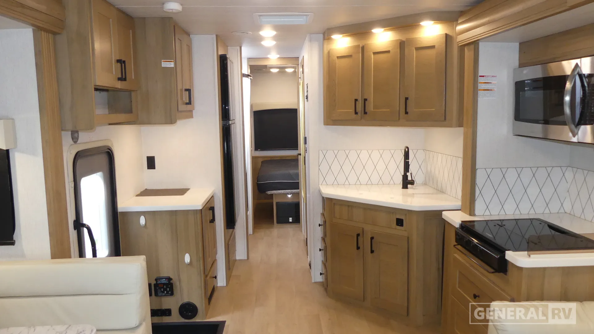 2025 NeXus RV Wraith 33F - Photo 3