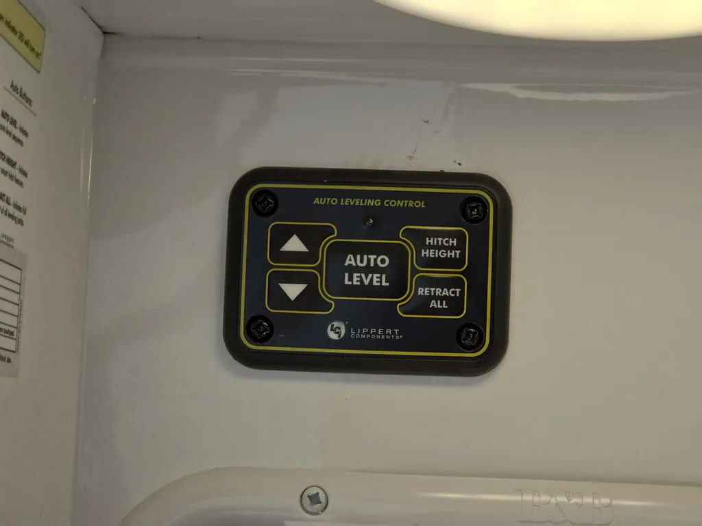 2025 Jayco Seismic Luxury Series 4113, Photos photo 25