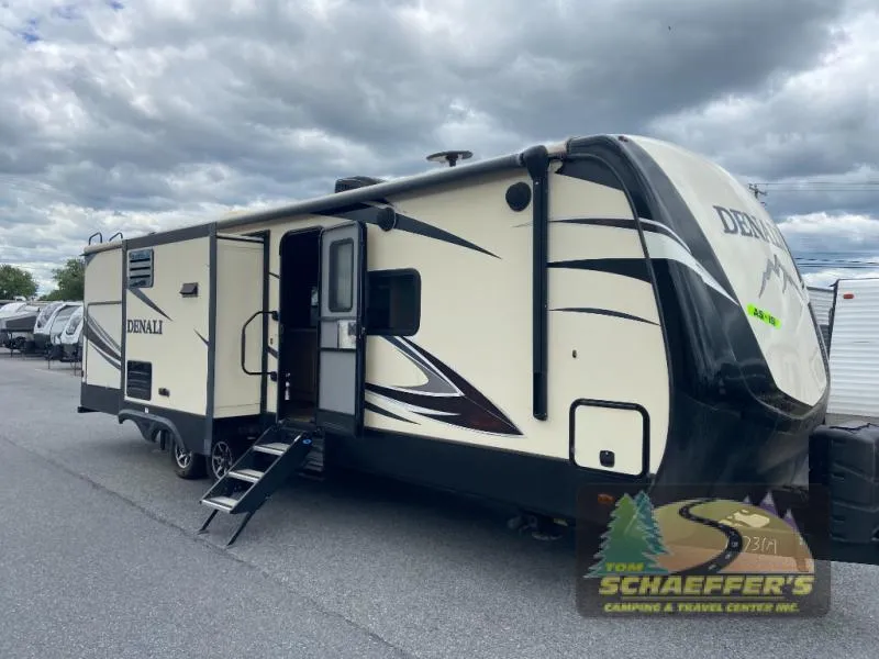 2017 Dutchmen RV Denali 318RB - Photo 2
