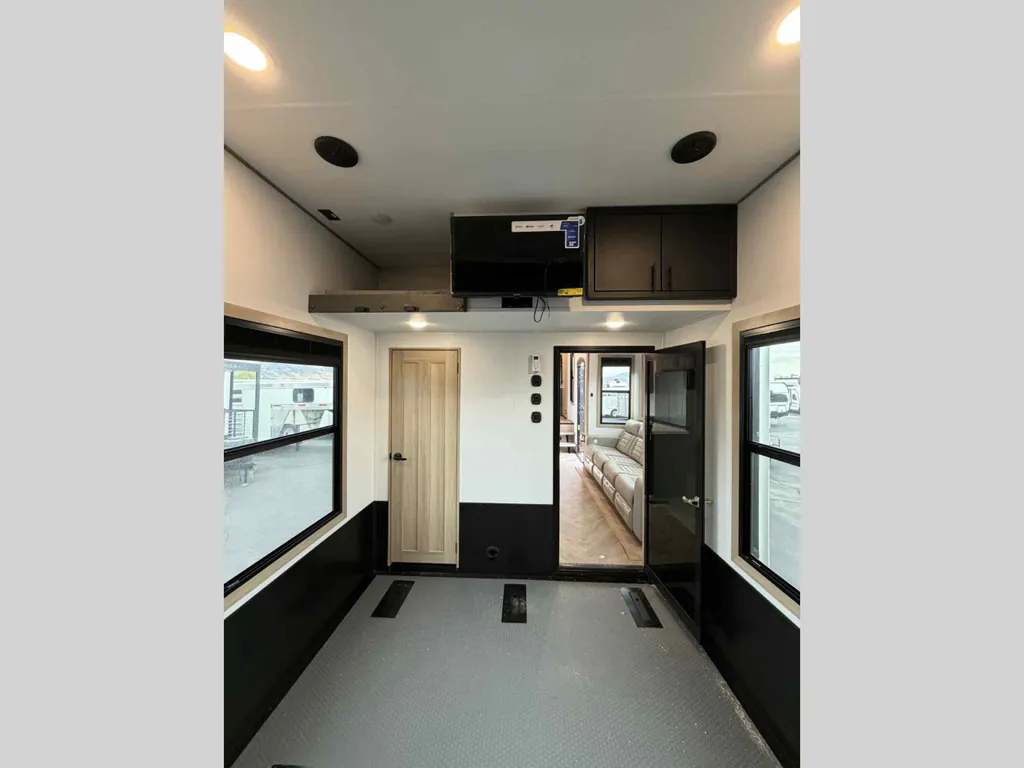 2026 Keystone Raptor 415, Photos photo 15