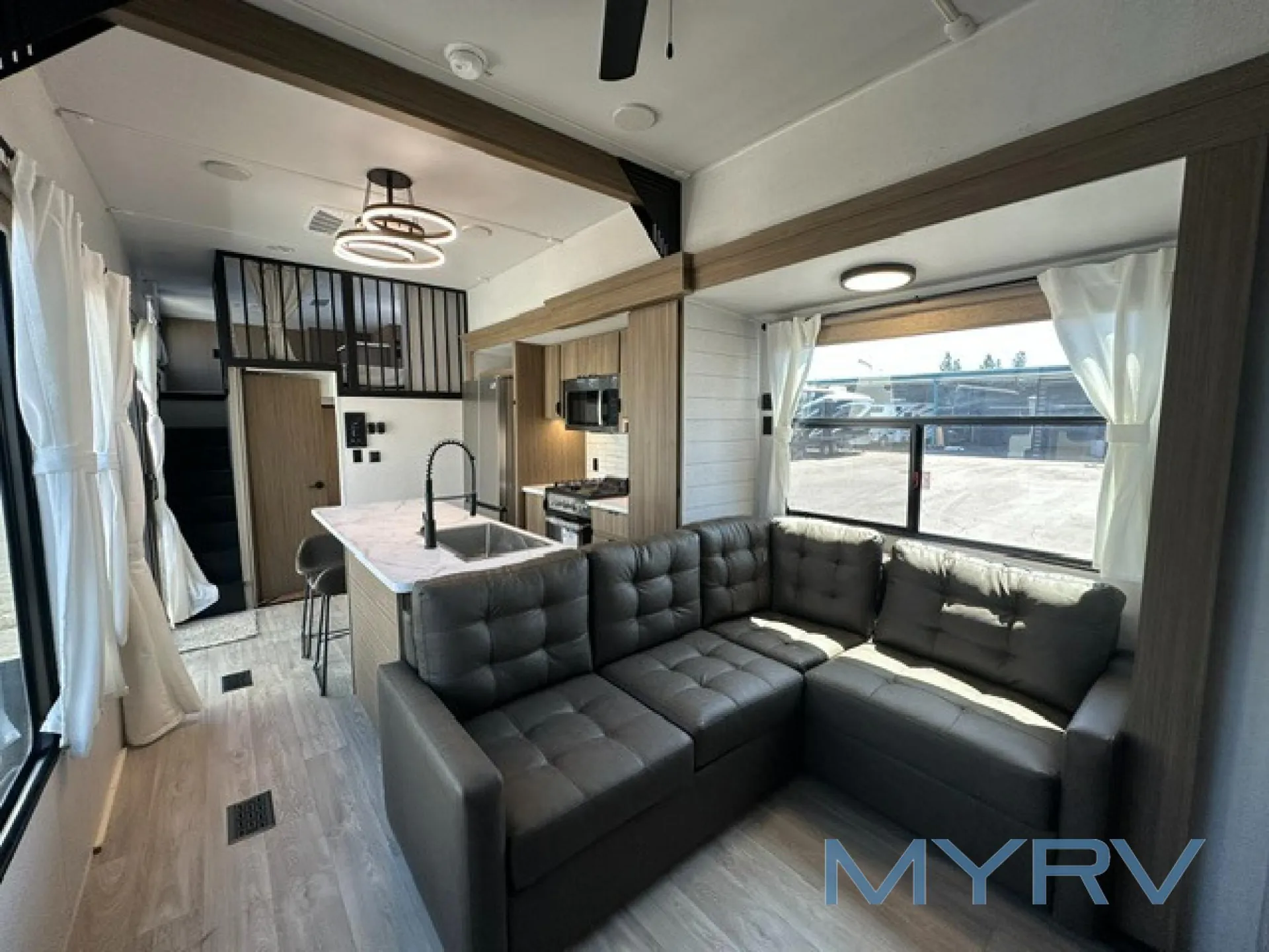 2027 Forest River Salem Villa 40ZZZ — Photo 7
