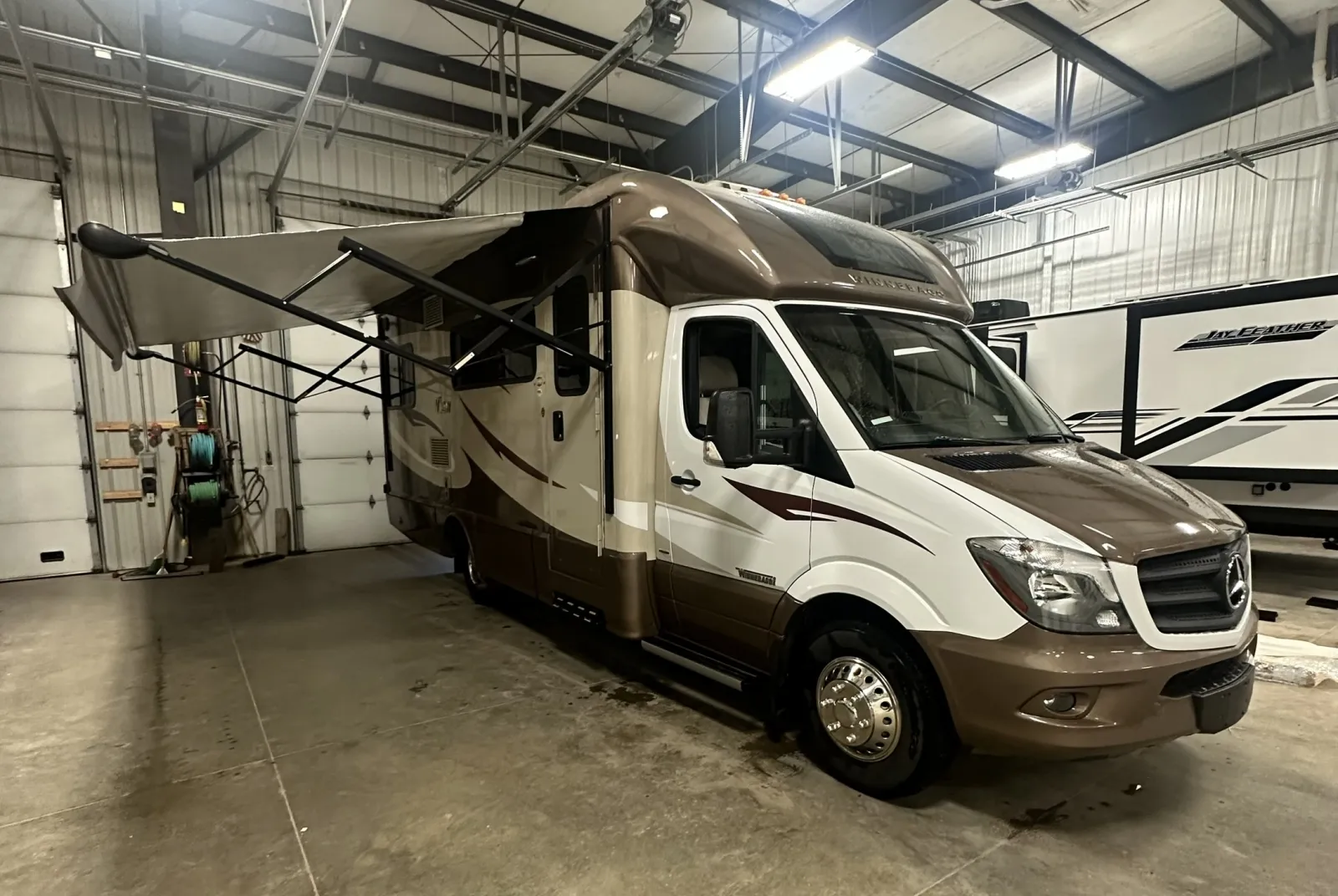 2016 Winnebago View 24G 4X2 - Photo 3