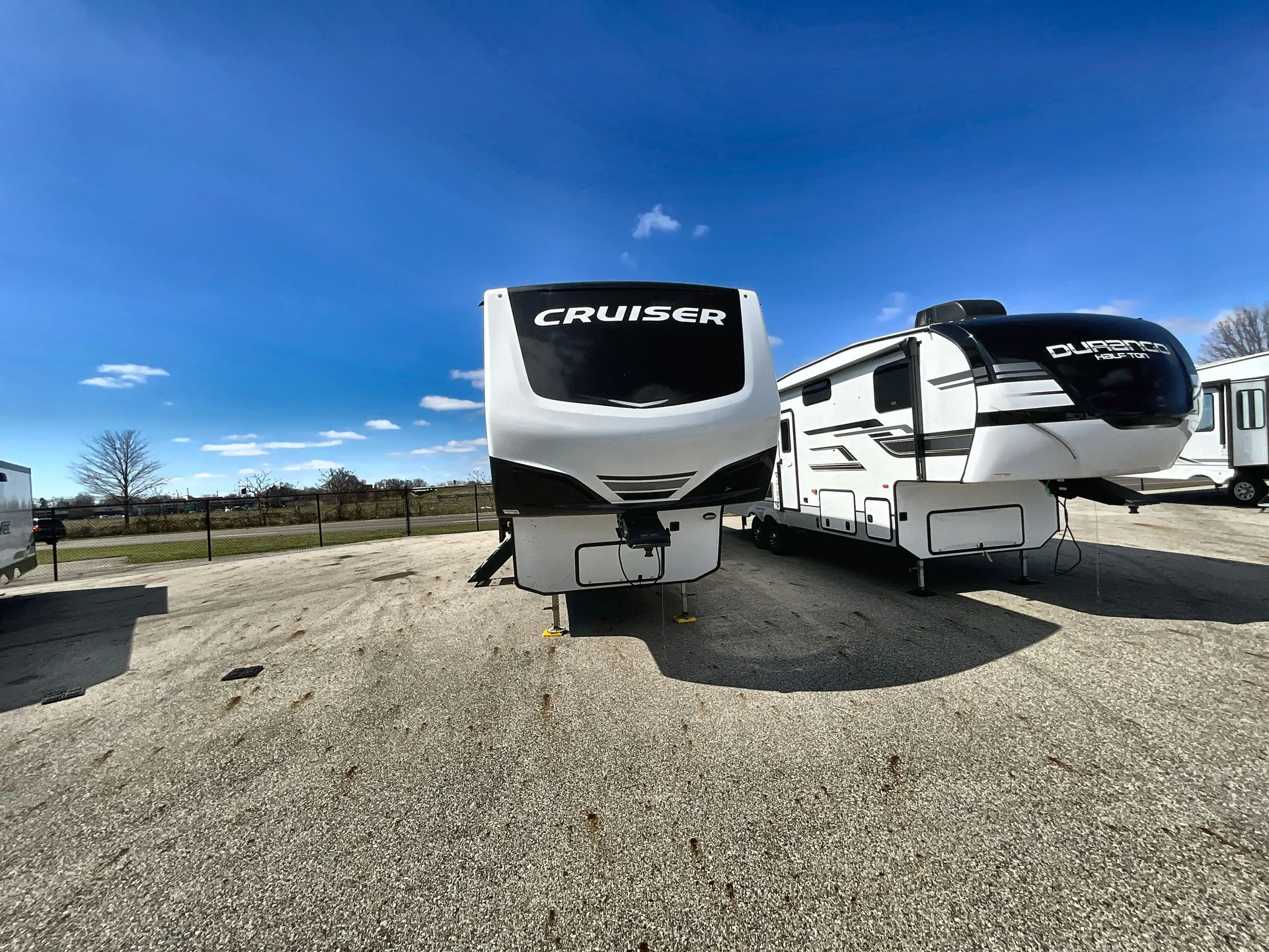 2022 CrossRoads Cruiser CR3851BL — front
