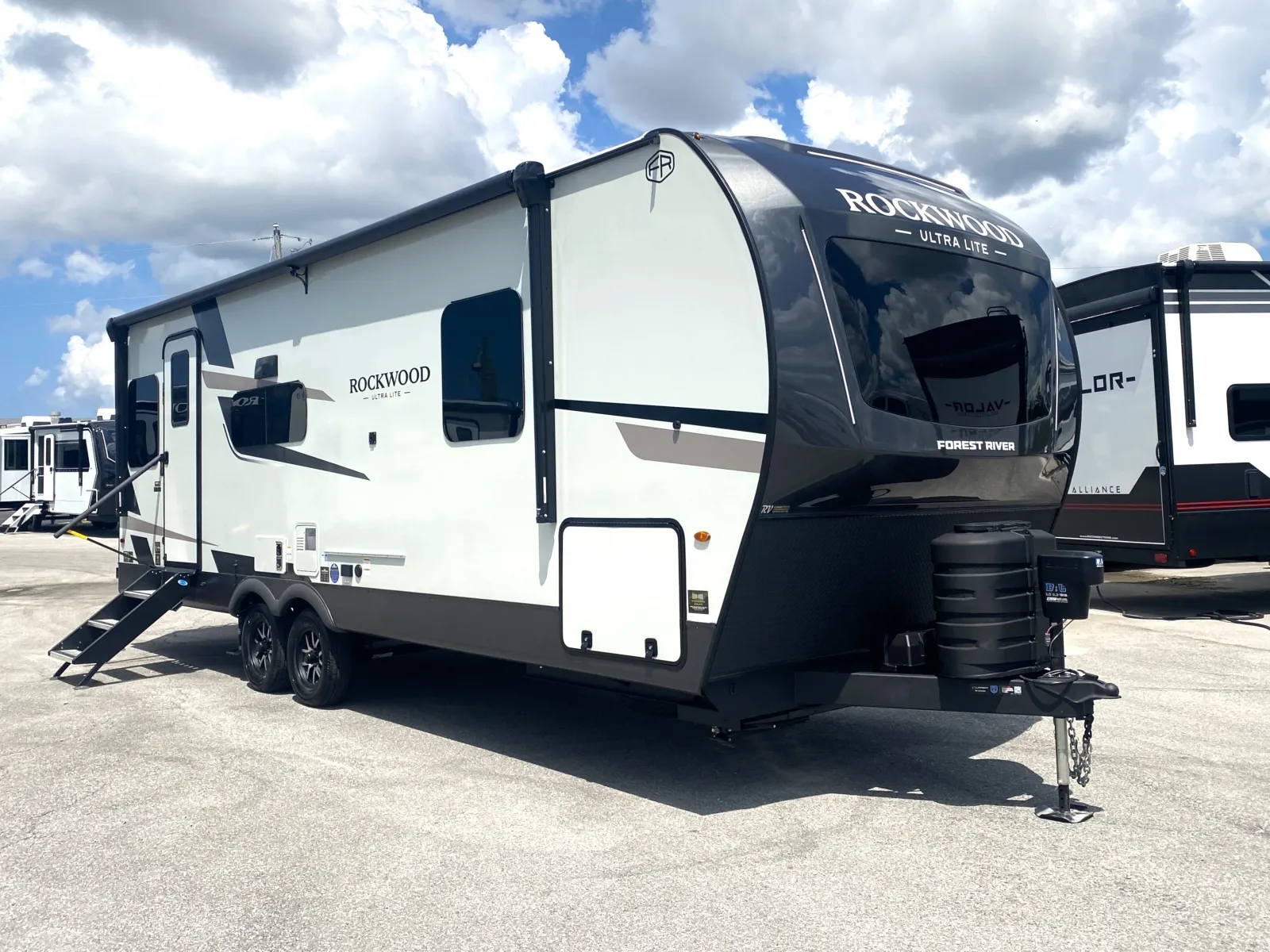 2026 Forest River Rockwood Ultra Lite 302RDT - Photo 2