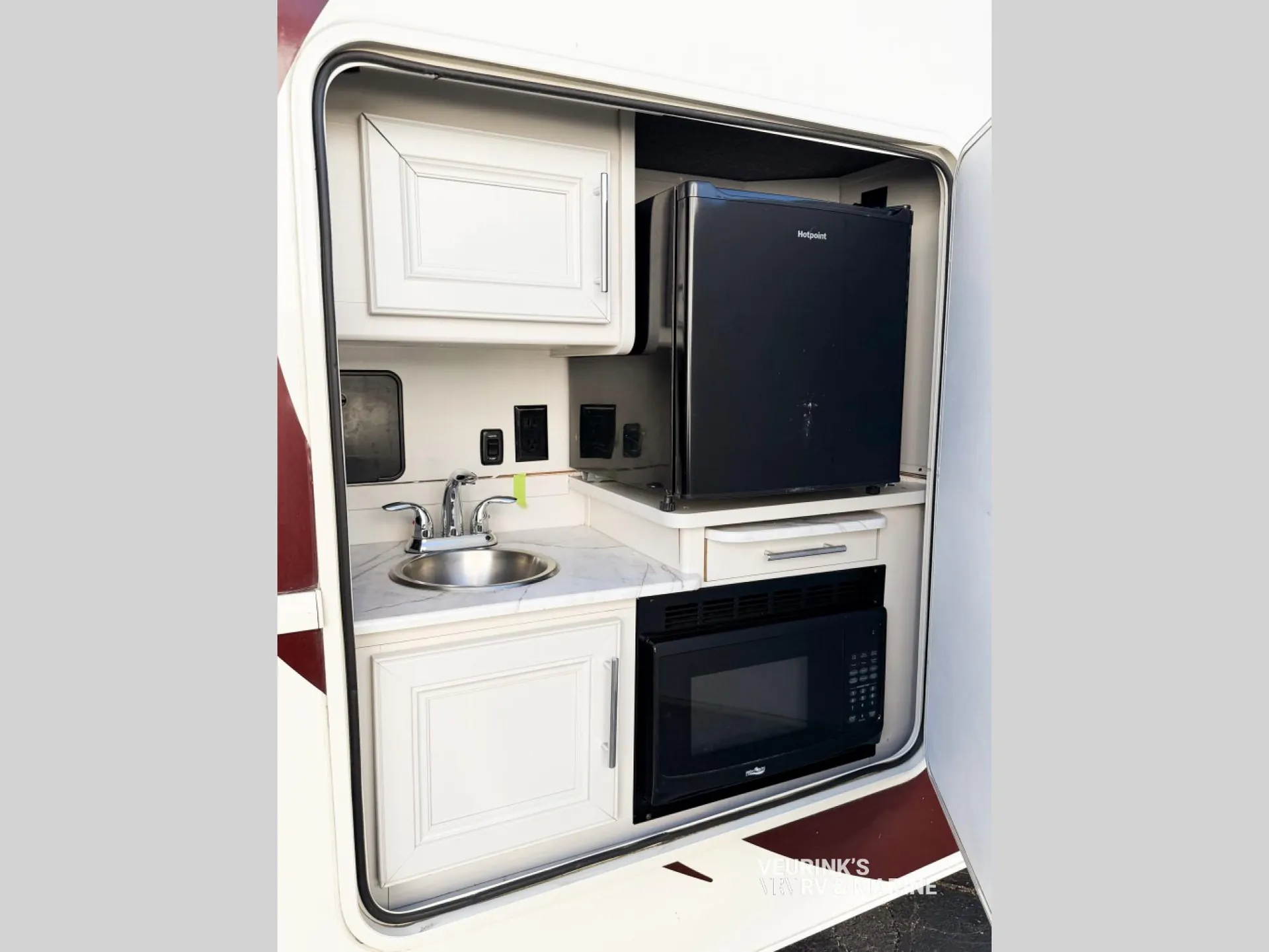 2022 Holiday Rambler Admiral 29M - Photo 3
