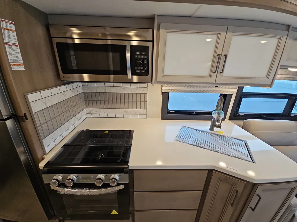2026 Thor Motor Coach Windsport 29L, Photos photo 10