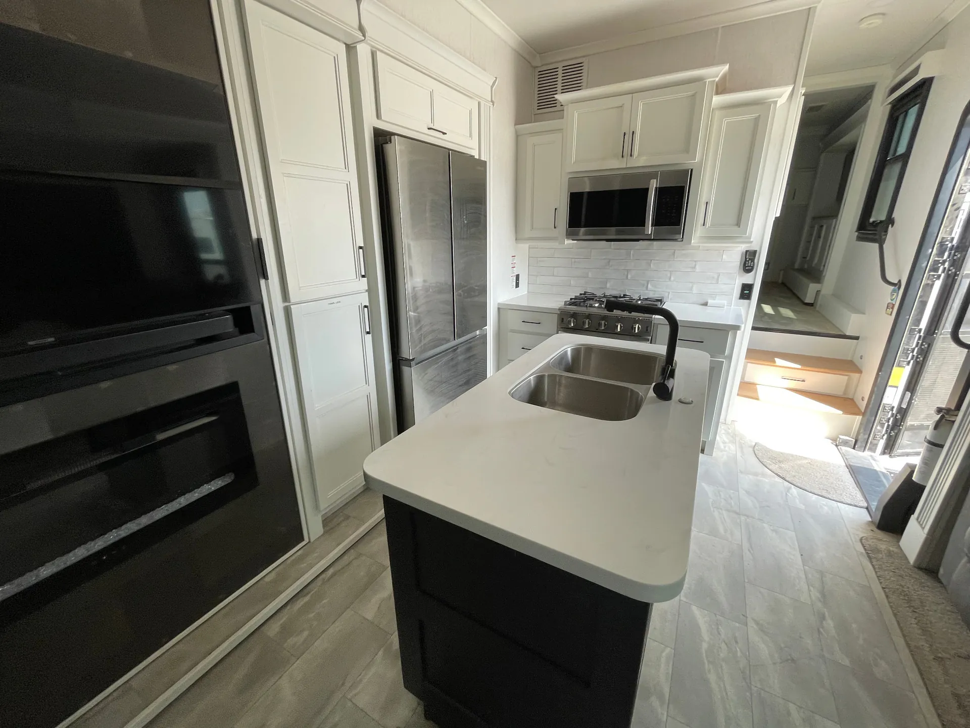 2023 Forest River RiverStone 45BATH - Photo 3