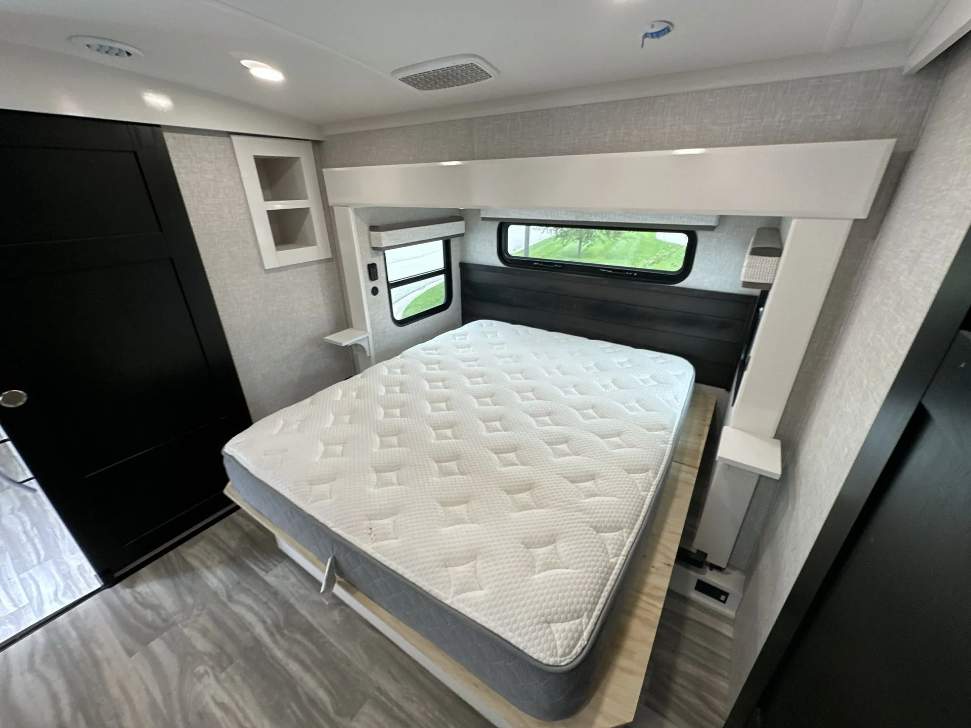 2025 Jayco Pinnacle 38FBRK - Photo 4
