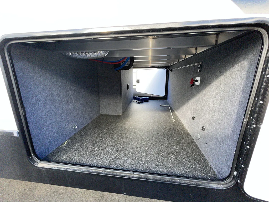 2022 Forest River Cardinal Luxury 380RLX, Photos photo 23