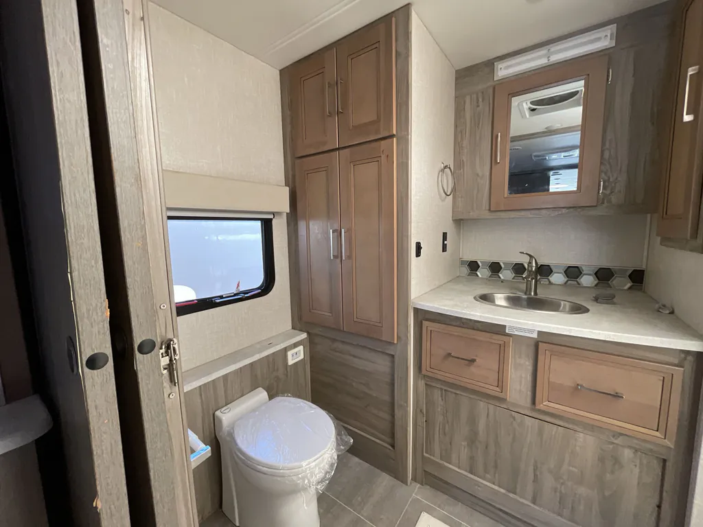 2021 Coachmen Sportscoach SRS 365RB, Photos photo 17