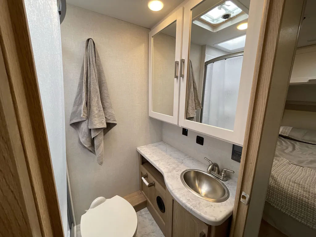 2026 Thor Motor Coach Freedom Elite 28HE, Photos photo 16