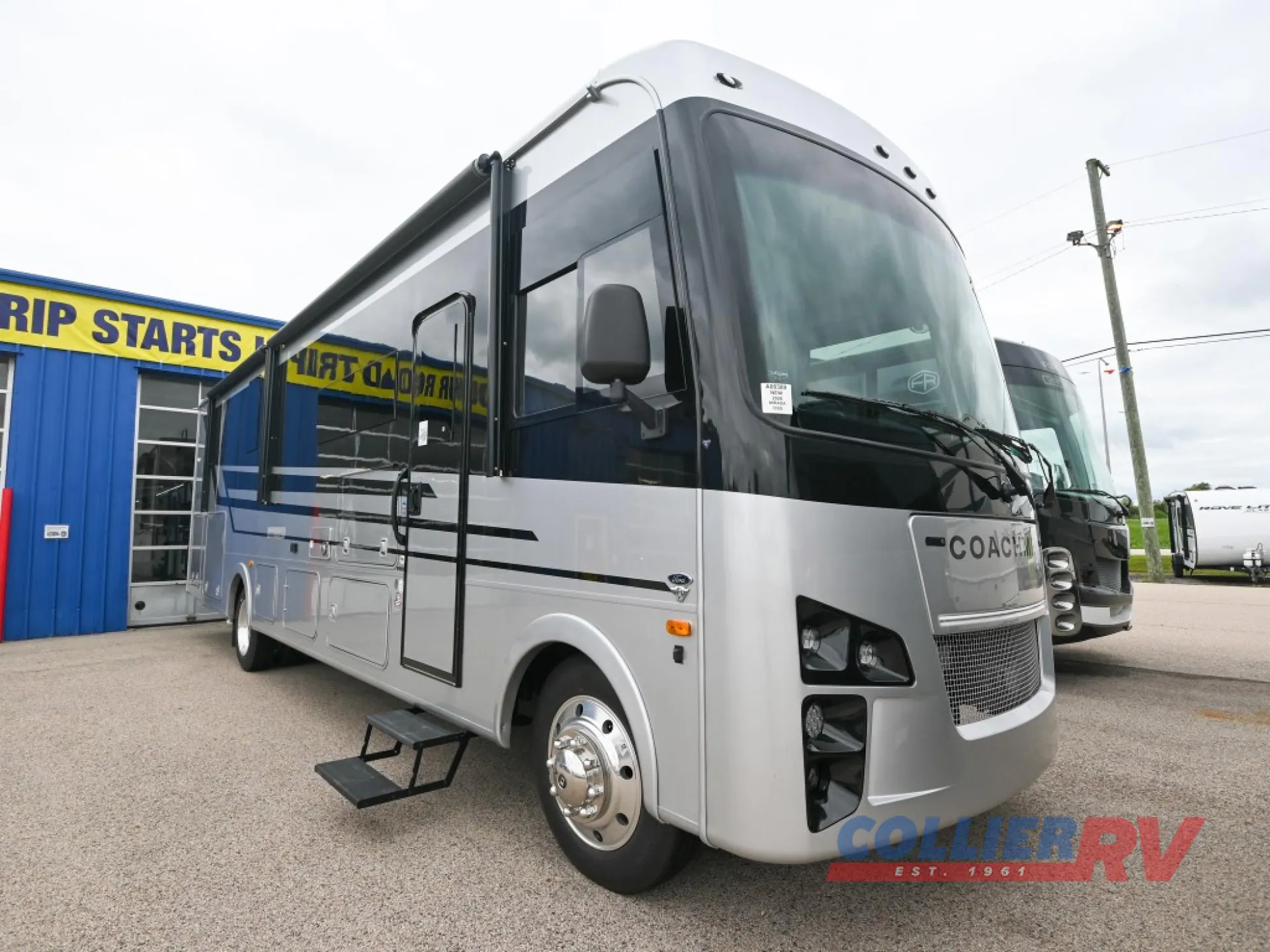 2026 Coachmen Mirada 33SS - Photo 2