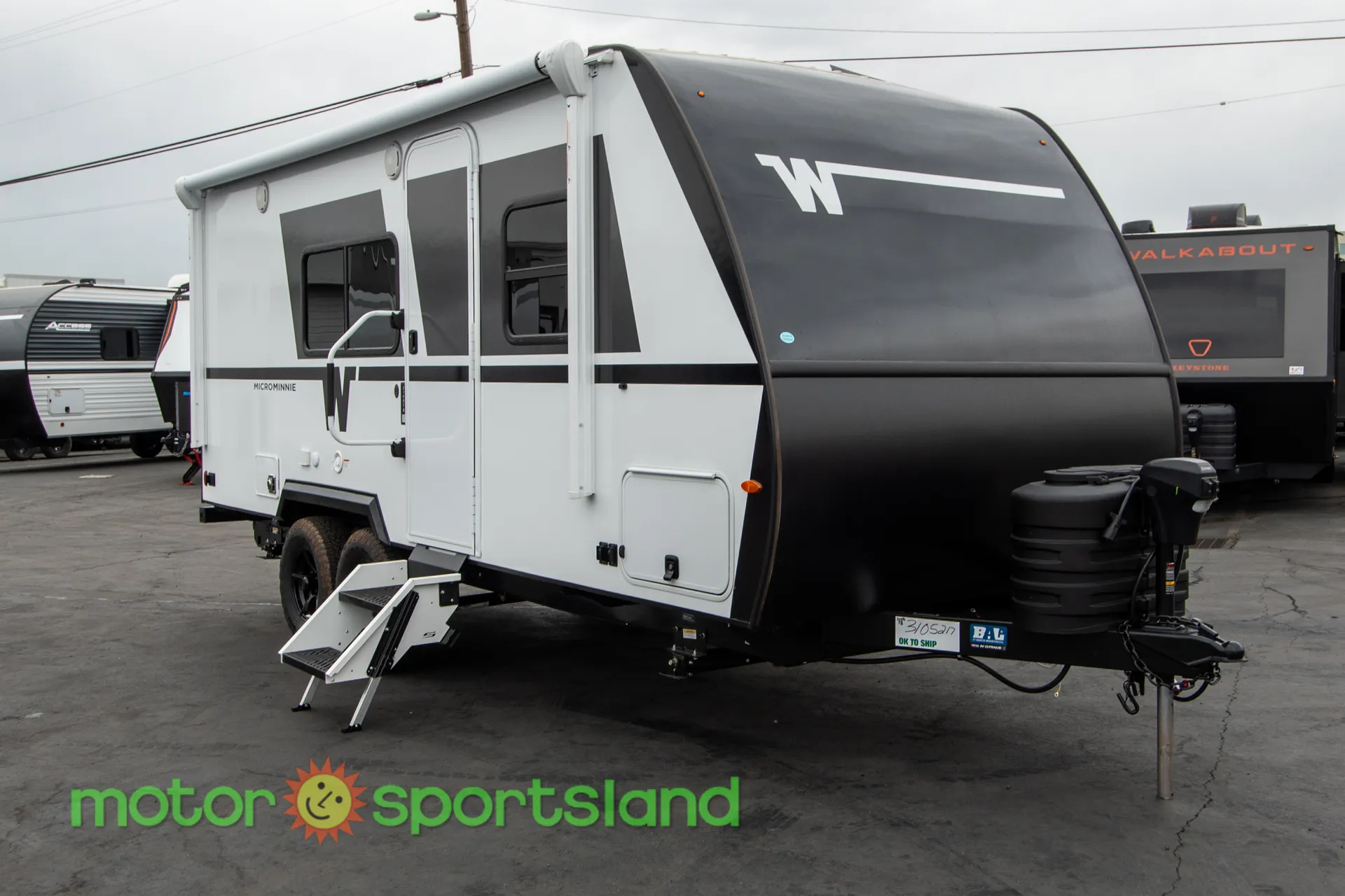2026 Winnebago Micro Minnie 2108TB - Photo 2