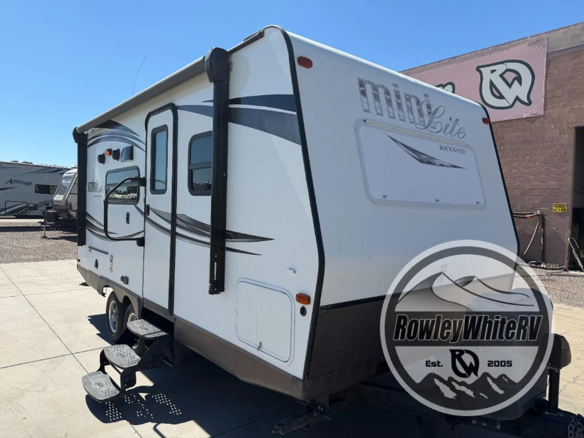 2015 Forest River Rockwood Mini Lite 2104S - Photo 2