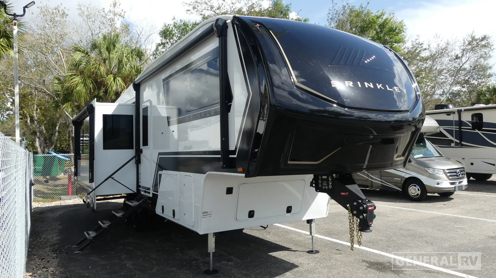 2026 Brinkley Model Z 2900 - Photo 2