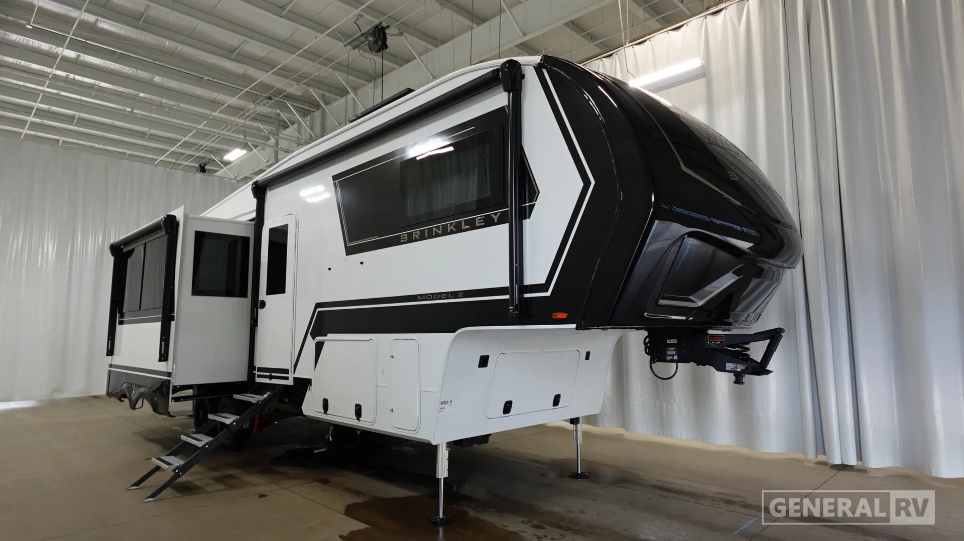 2027 Brinkley Model Z 3110 - Photo 2