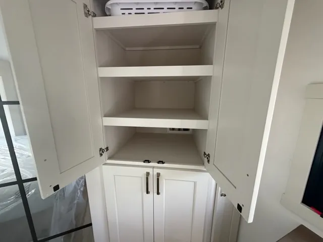2027 Brinkley Model G 3970, Photos photo 26
