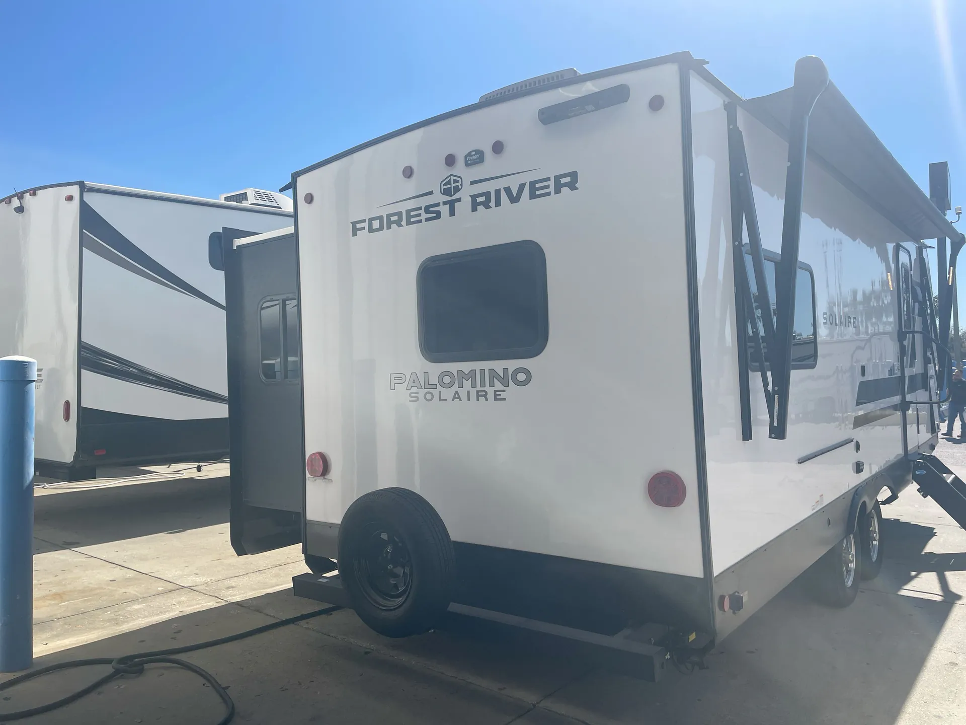 2025 Forest River Solaire 2300FKBS dealer photo 7 from Camping World
