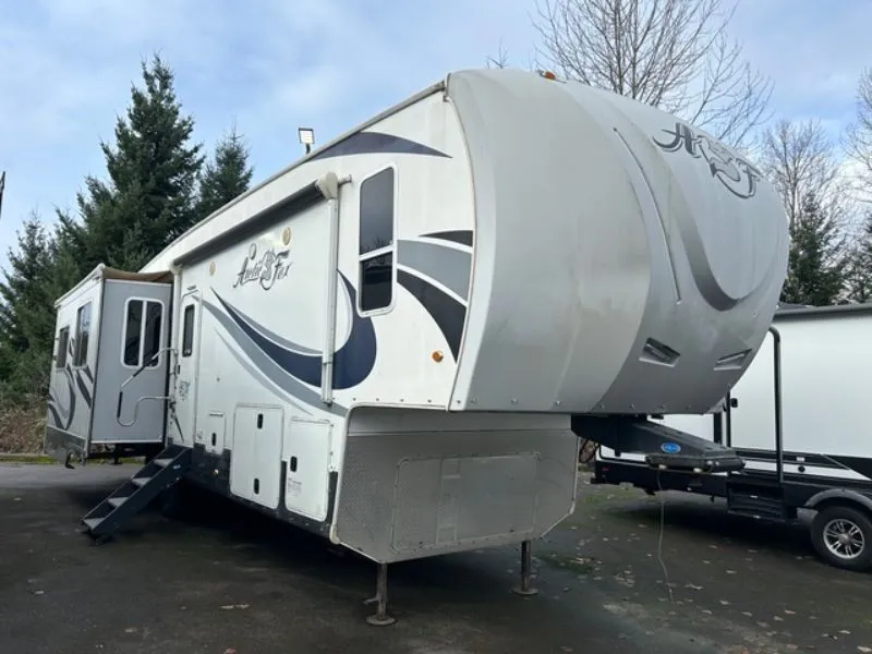 2017 Northwood Arctic Fox Grande Ronde 35-5Z - Photo 2