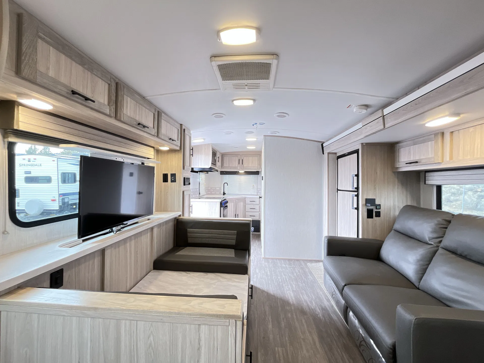 2022 Cruiser RV Shadow Cruiser SC227MLS - Photo 3