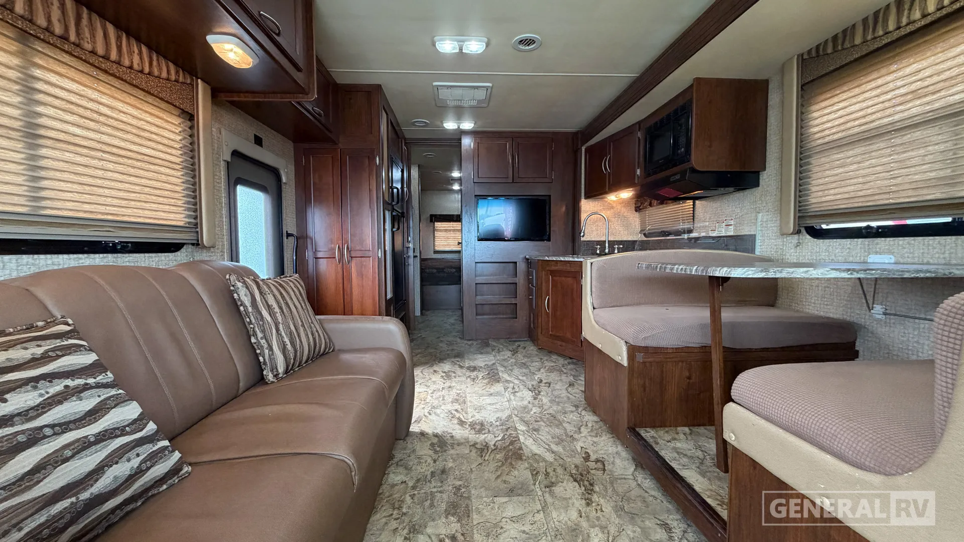 2016 Coachmen Pursuit 29SB - Photo 3