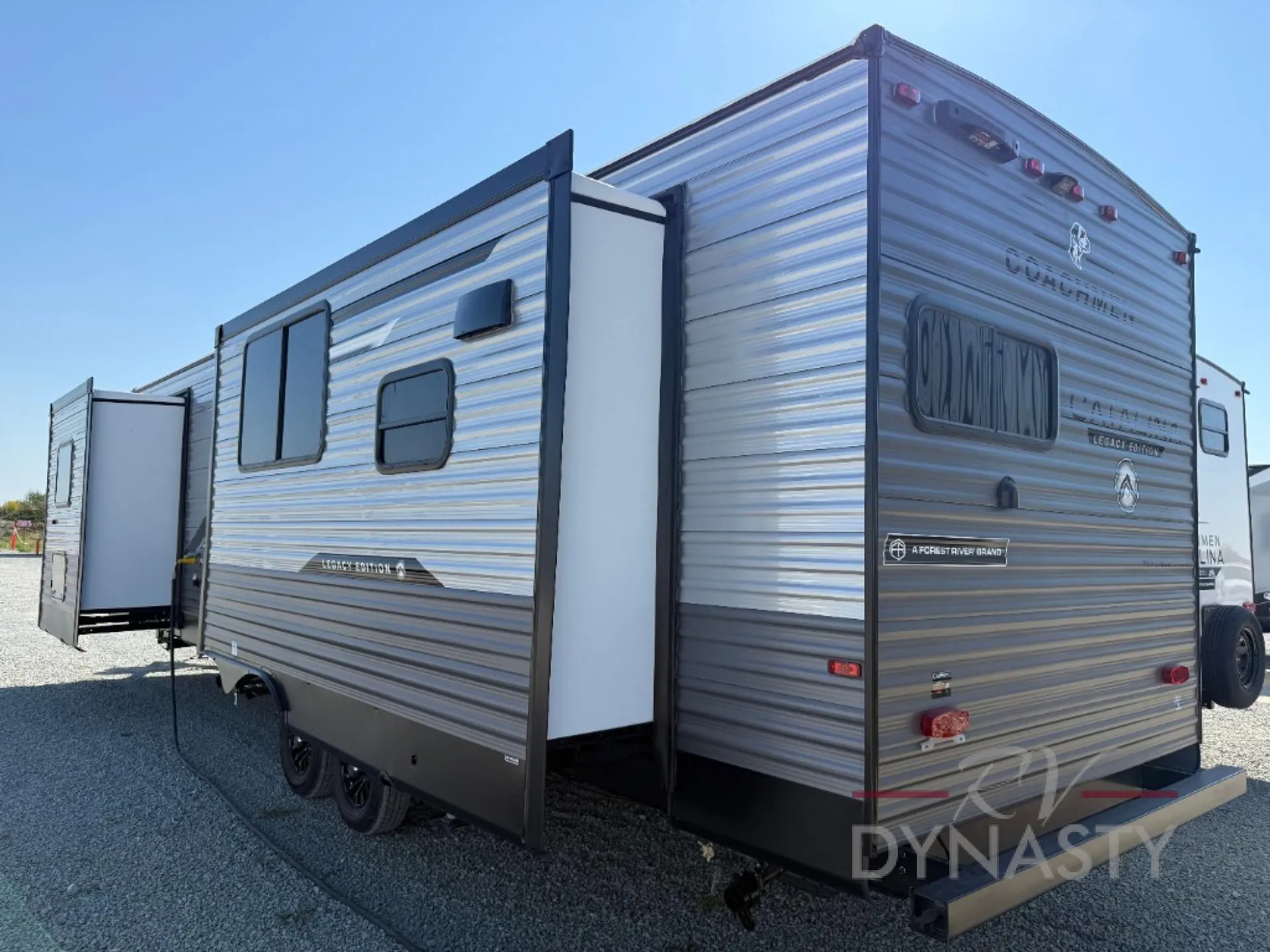 2026 Coachmen Catalina Legacy Edition 323MAZE - Photo 4