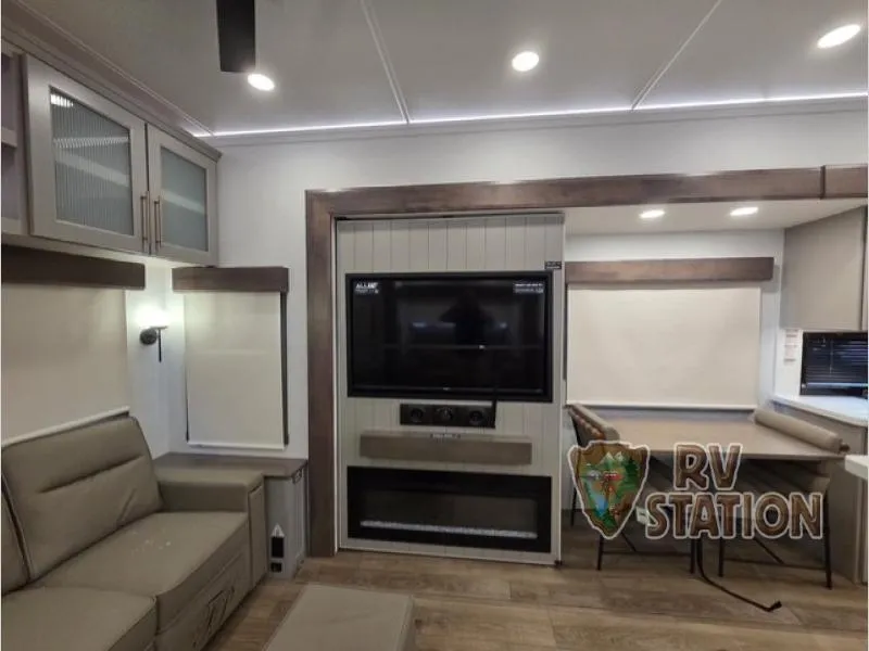 2026 Alliance RV Paradigm 388SP - Photo 4