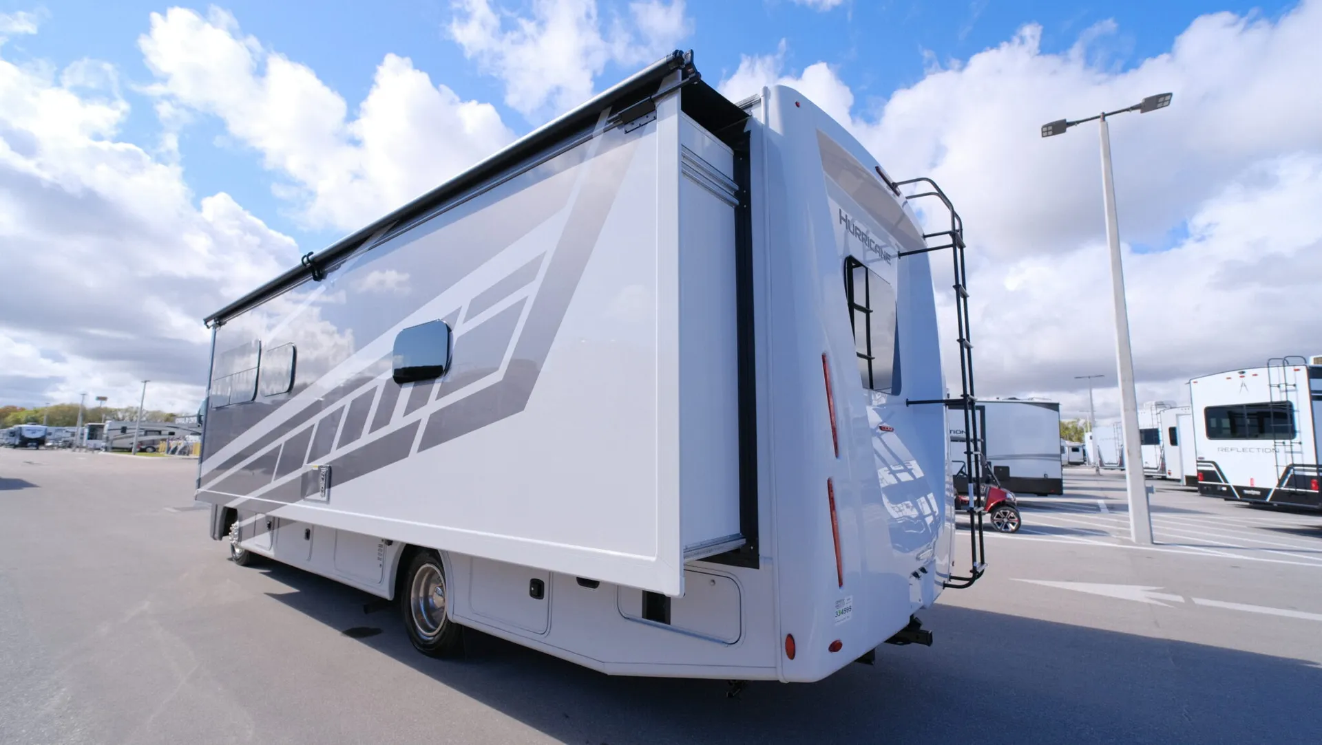 2026 Thor Motor Coach Hurricane 29L - Photo 4