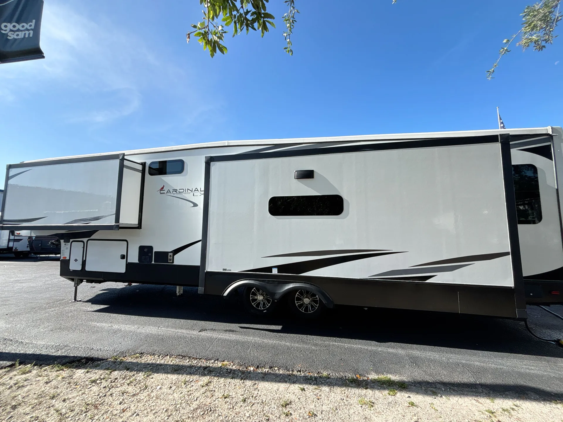 2022 Forest River Cardinal Luxury 380RLX — off campside