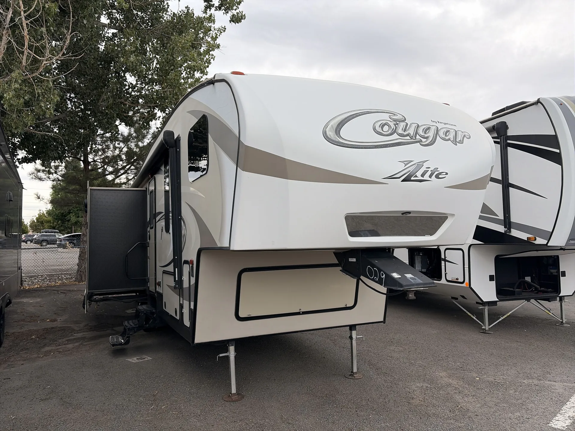 2017 Keystone Cougar XLite 28RKS - Photo 2