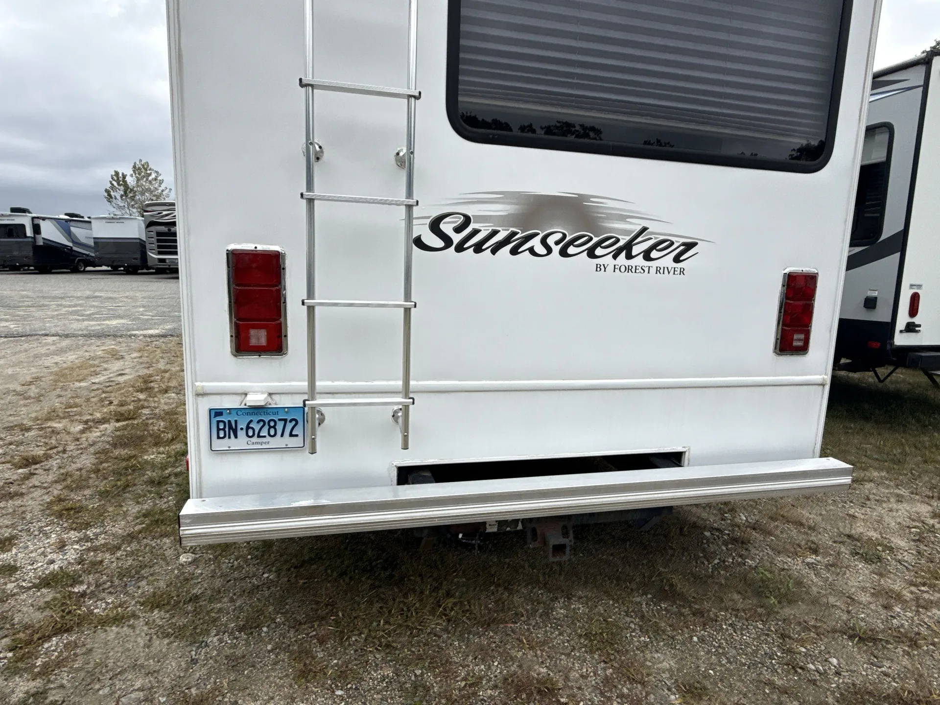 2014 Forest River Sunseeker 3170DS — living area main
