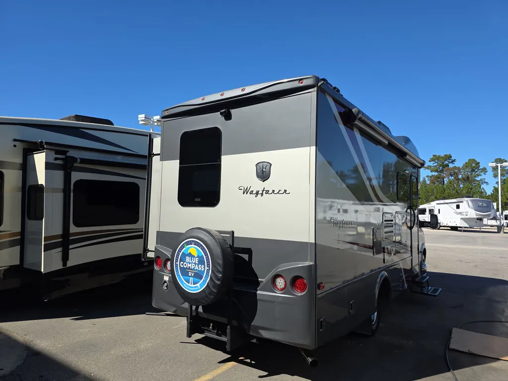 2019 Tiffin Wayfarer 24 FW, Photos photo 6