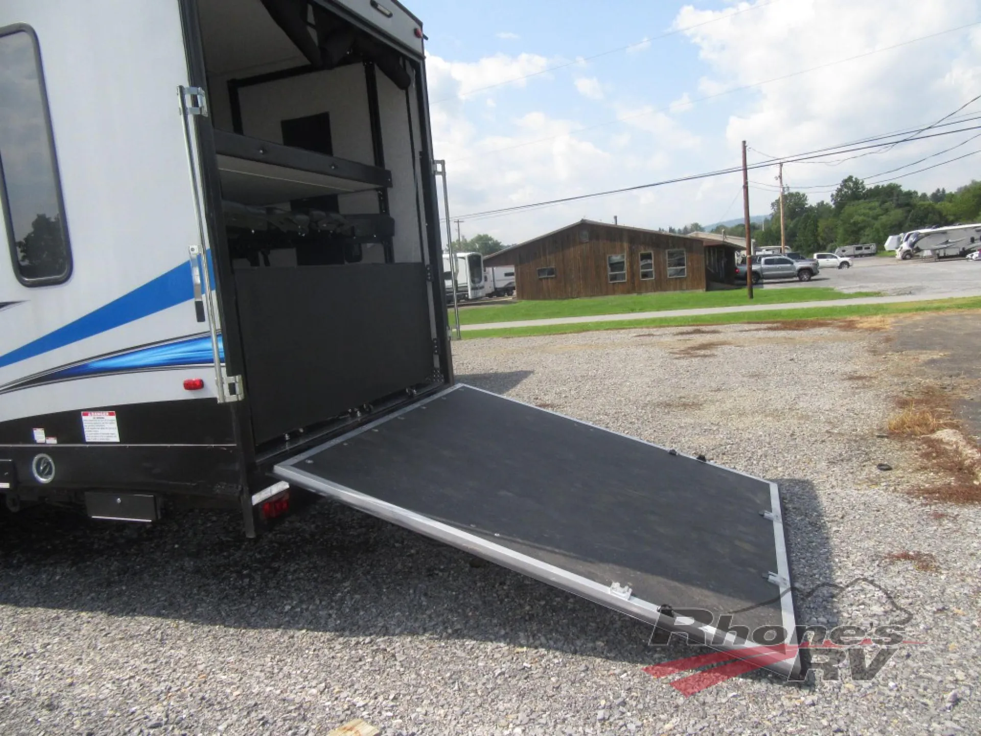 2019 Forest River Vengeance 348A13 - Photo 3