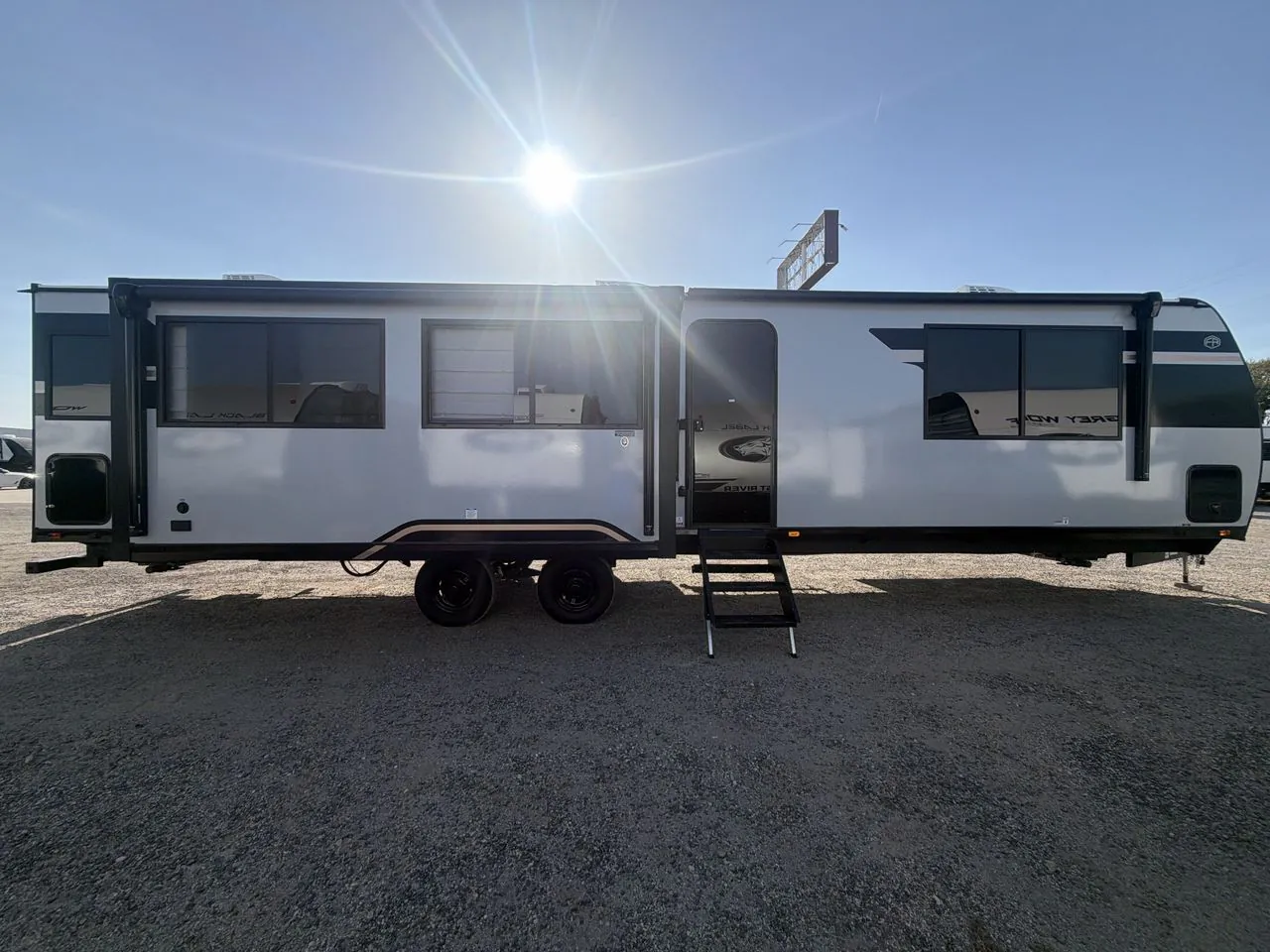 2027 Forest River Vibe 3400SB — Photo 7