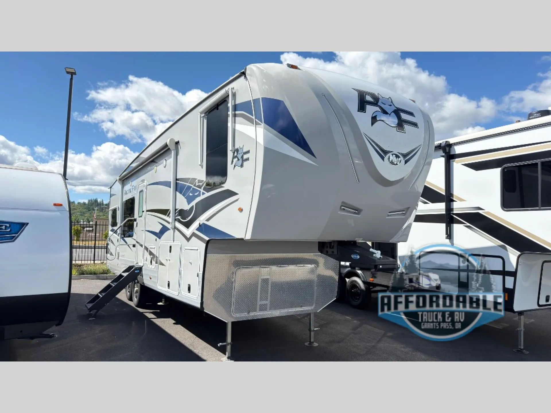 2024 Northwood Arctic Fox Grande Ronde 29-5K - Photo 2