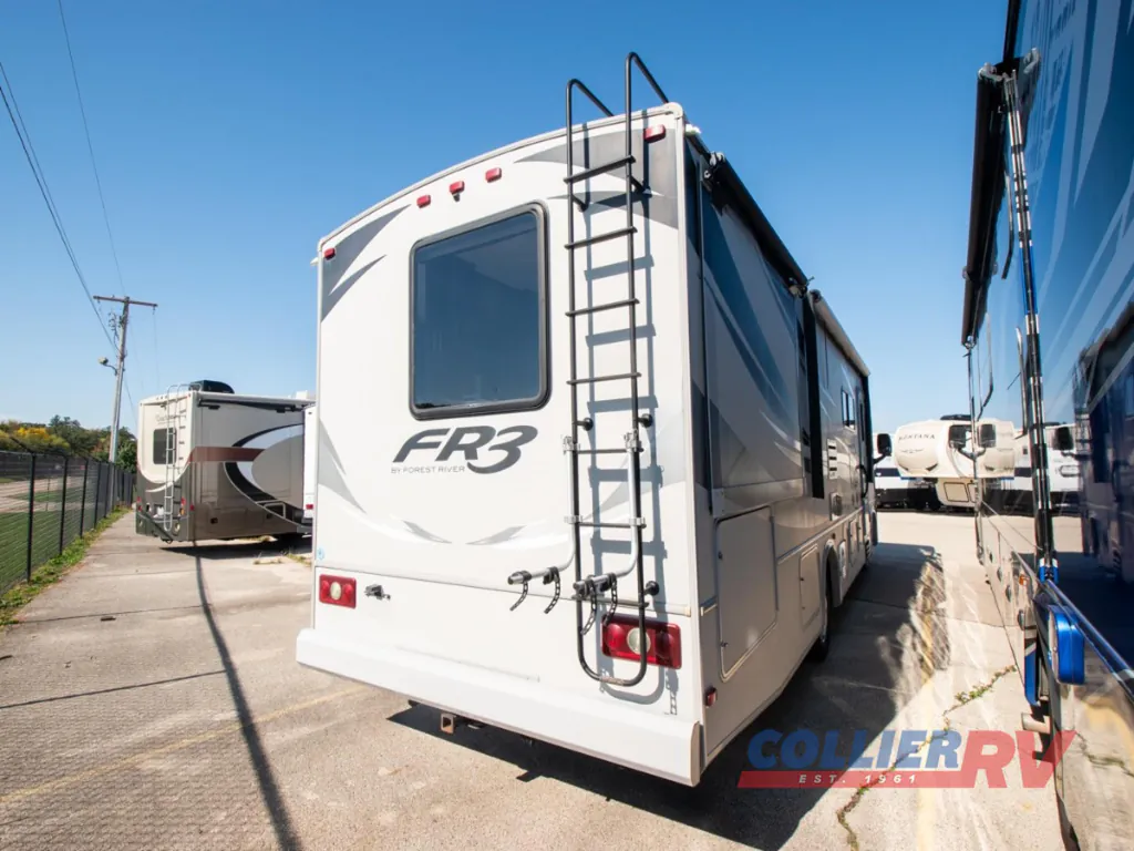 2015 Forest River FR3 30DS, Photos photo 4