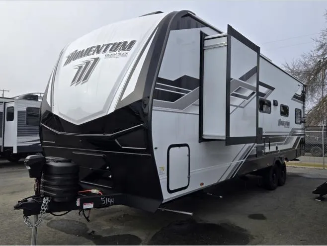 2026 Grand Design Momentum G-Class 27G - Photo 3