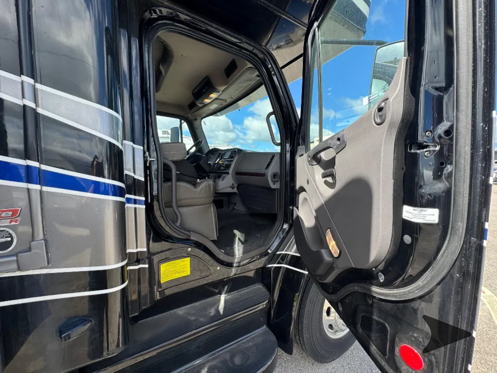 2022 Entegra Coach Accolade 37K, Photos photo 13