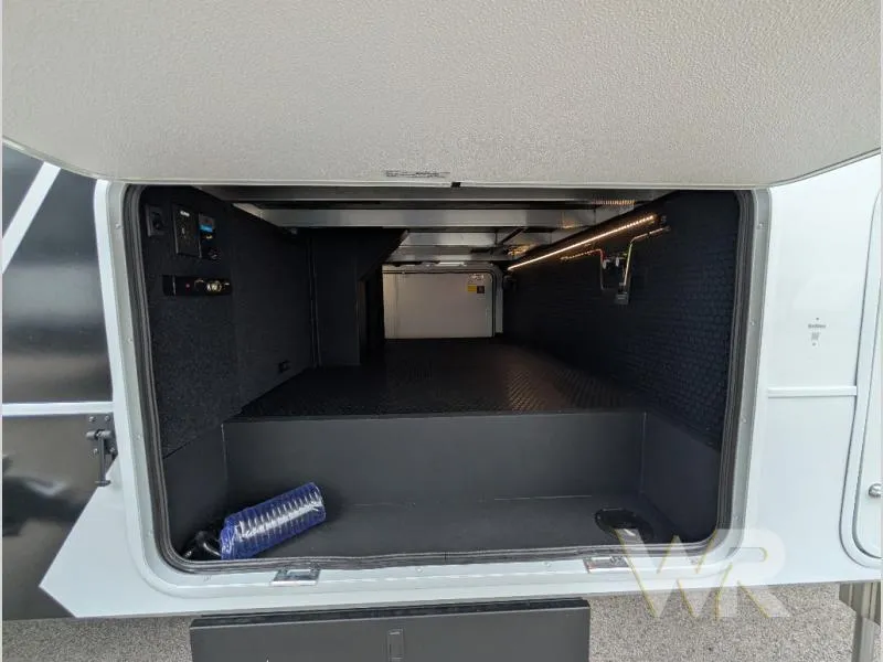 2027 Brinkley Model Z New    3210 - Photo 3
