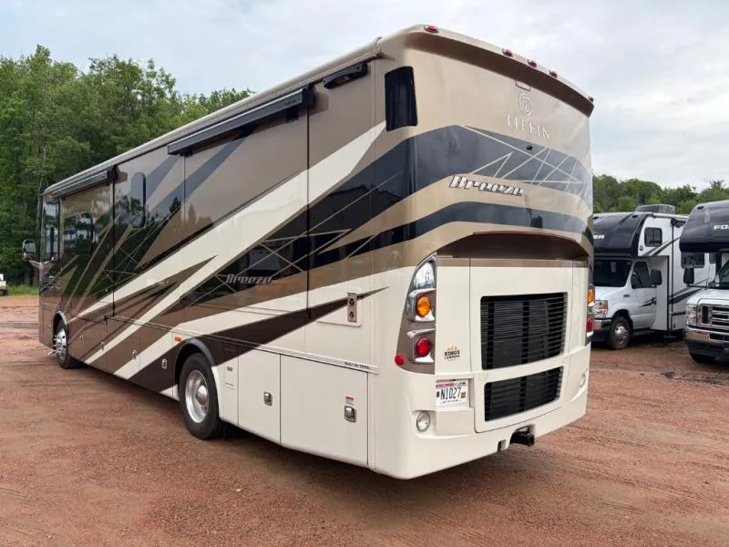 2024 Tiffin Allegro Breeze 33 BR - Photo 4