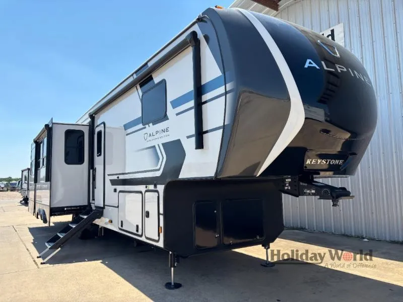 2026 Keystone Alpine Avalanche Edition 366LS - Photo 2
