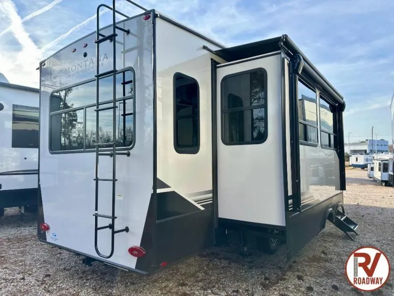 2025 Keystone Montana High Country 295RL - Photo 4