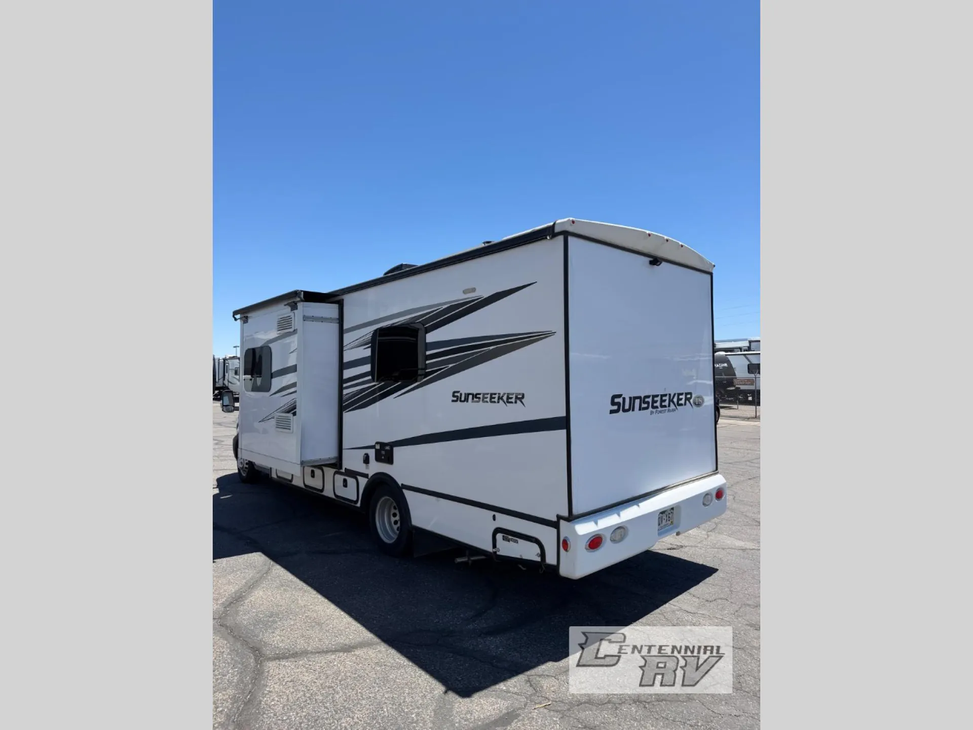 2023 Forest River Sunseeker TS TS2370 - Photo 4