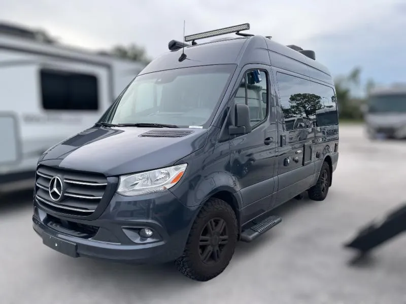 2023 Thor Motor Coach Sanctuary 19P - Photo 4