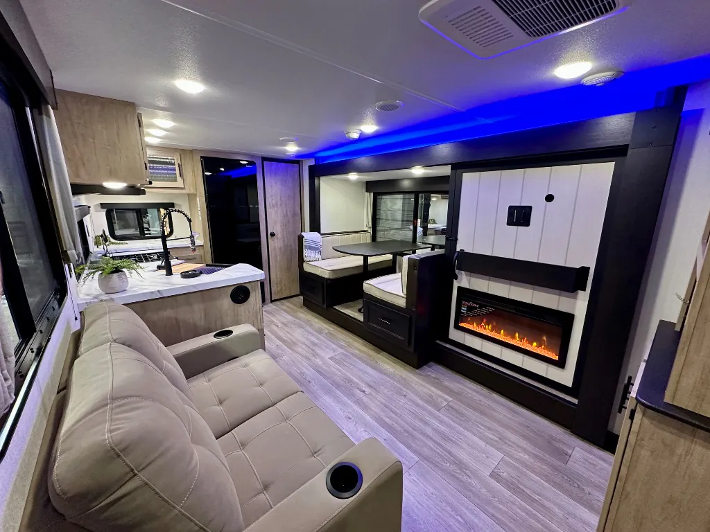 2027 Forest River Cherokee Grey Wolf 26SS - Photo 3