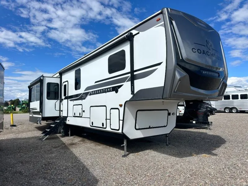 2025 Coachmen Brookstone 398MBL - Photo 2