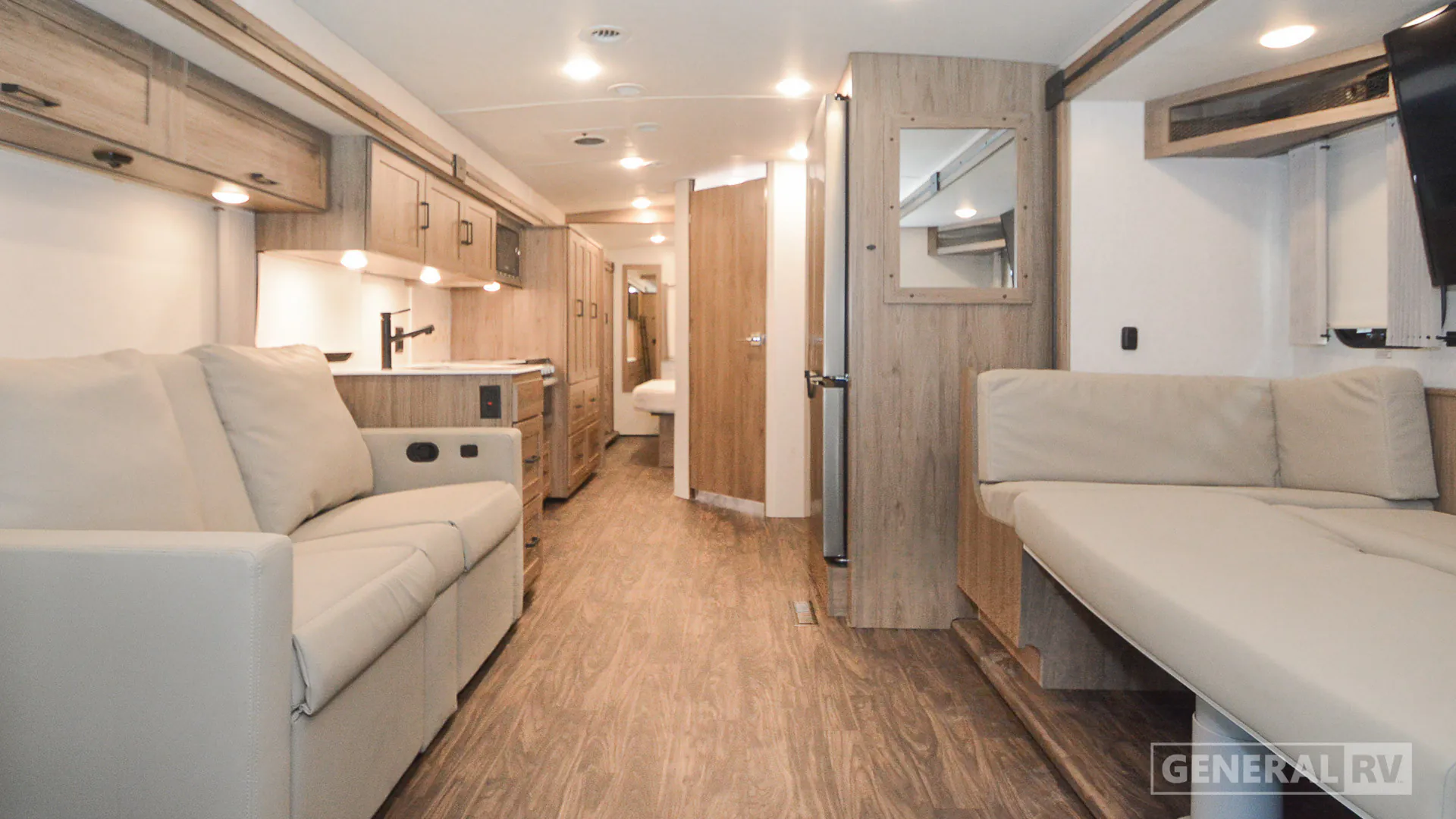 2025 Winnebago Vista 34R - Photo 3
