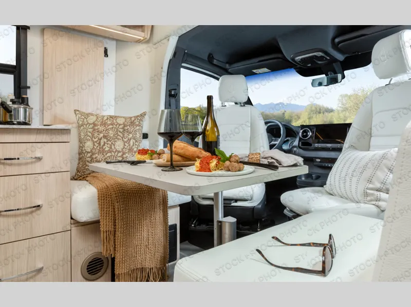 2027 Leisure Travel Unity U24RL - Photo 3