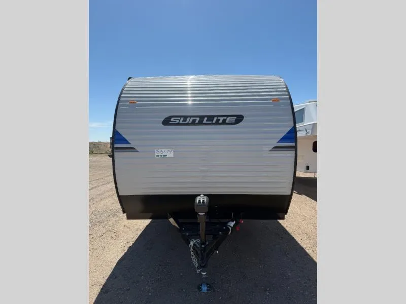 2027 Sunset Park RV Sun Lite 18RD - Photo 4